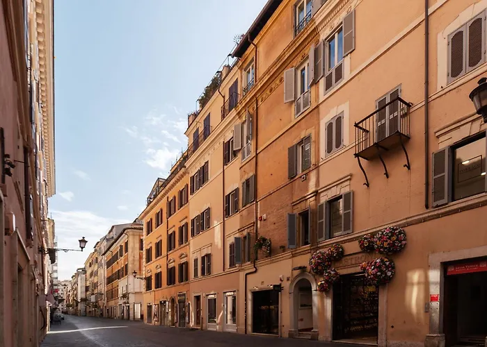 Orange With Bathroom And Shared Terrace *