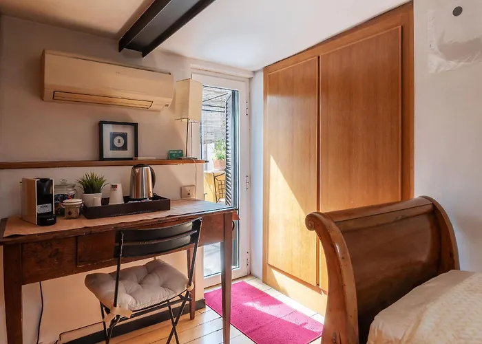 Orange With Bathroom And Shared Terrace Rzym