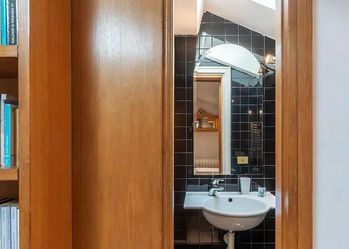 Orange With Bathroom And Shared Terrace * Rzym