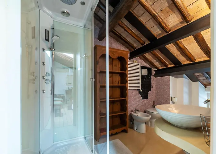 Orange With Bathroom And Shared Terrace Kwatera prywatna Rzym